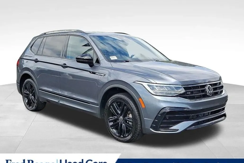 2022 Volkswagen Tiguan SE R-Line Black photo 1
