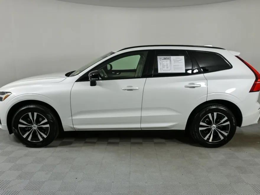 2024 Volvo XC60 B5 Core photo 1