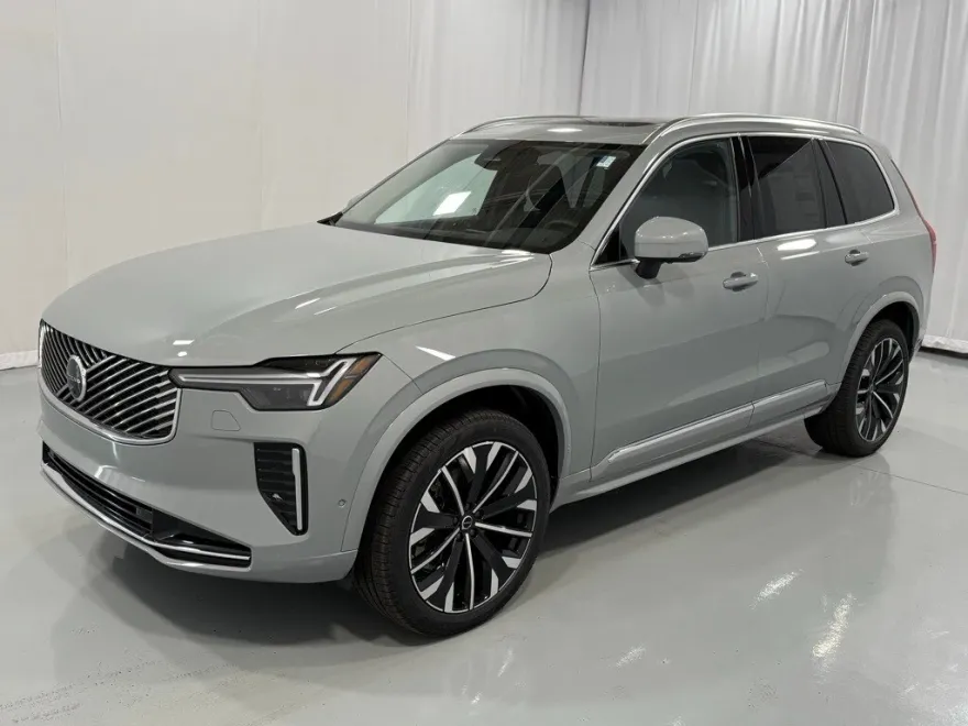 2026 Volvo XC90 Plus photo 1