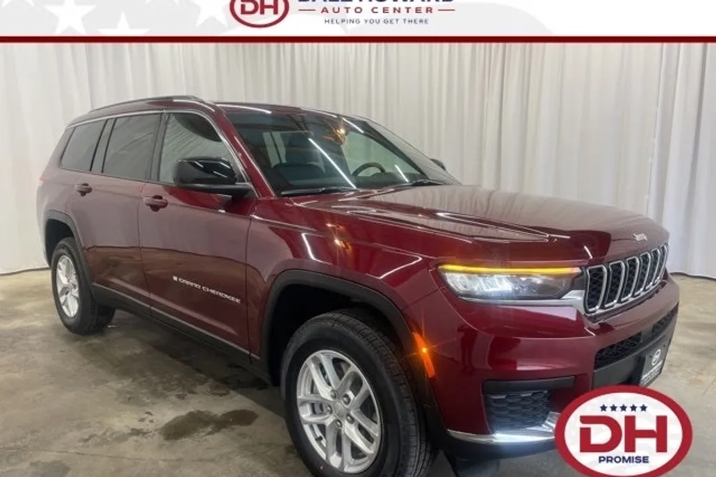 2025 Jeep Grand Cherokee Laredo photo 1
