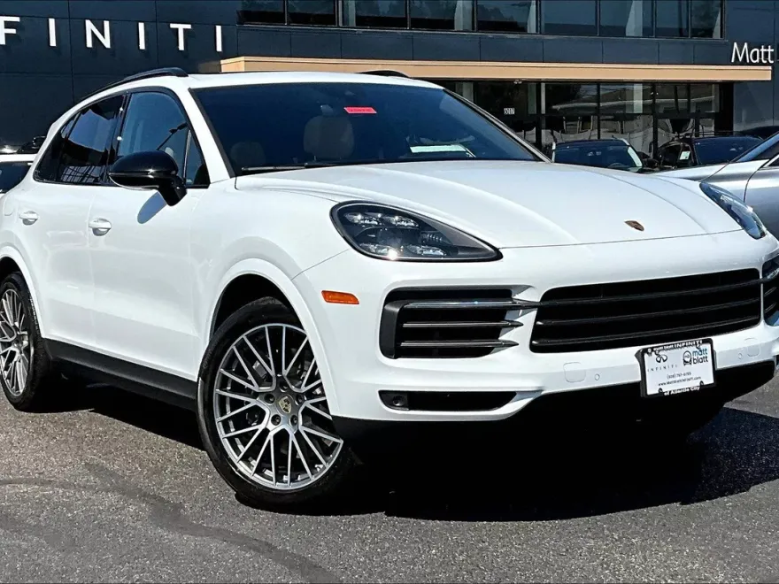 2023 Porsche Cayenne Platinum Edition photo 12