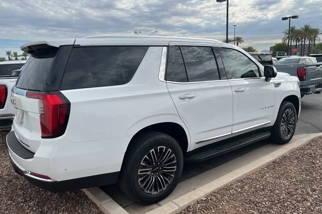 2025 Gmc Yukon photo 1