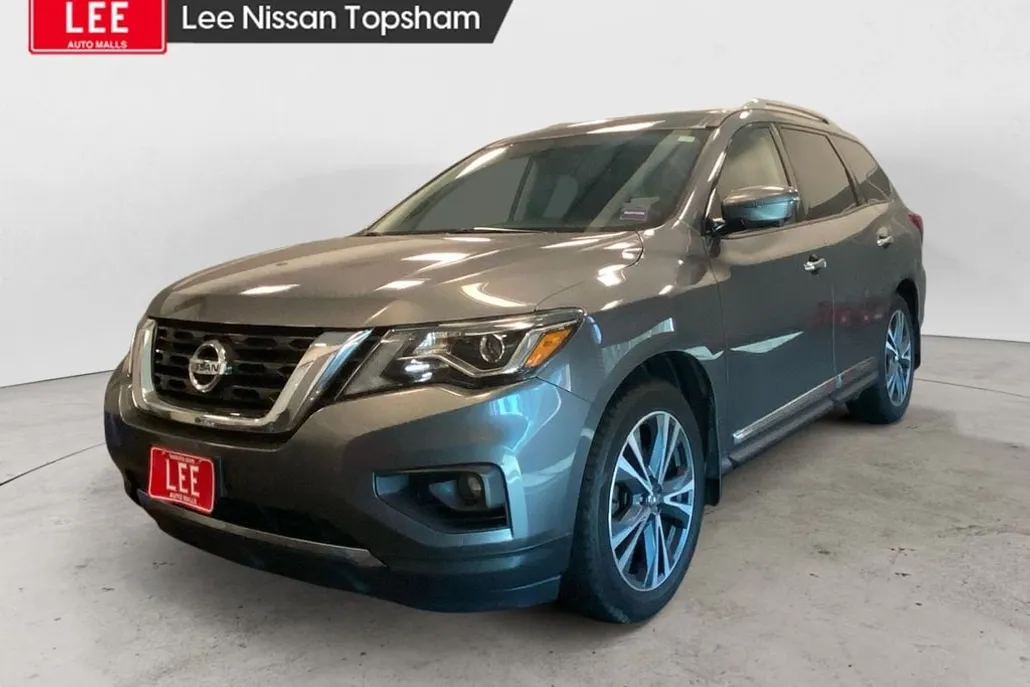 2019 Nissan Pathfinder Platinum photo 1