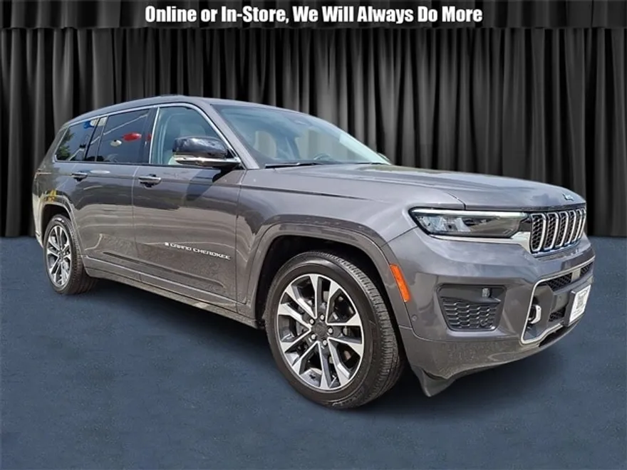2022 Jeep Grand Cherokee Overland photo 1
