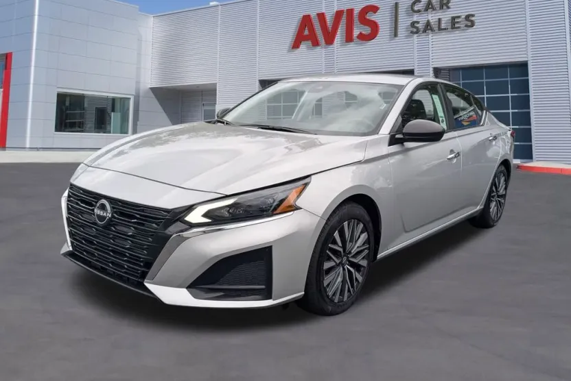 2024 Nissan Altima 2.5 SV photo 1