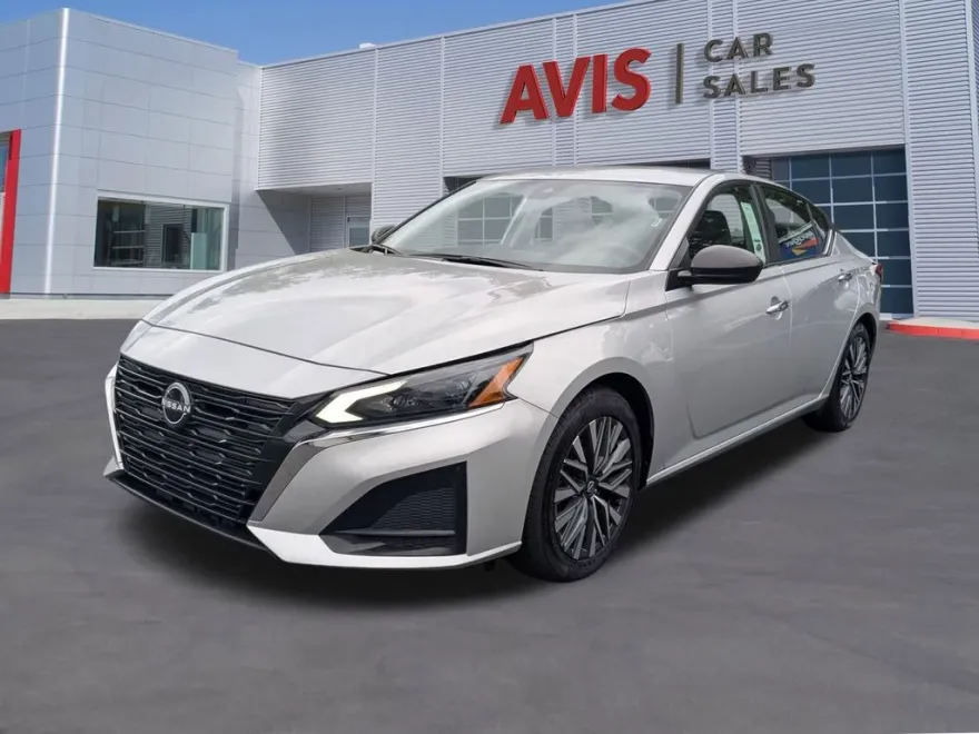 2024 Nissan Altima 2.5 SV photo 1