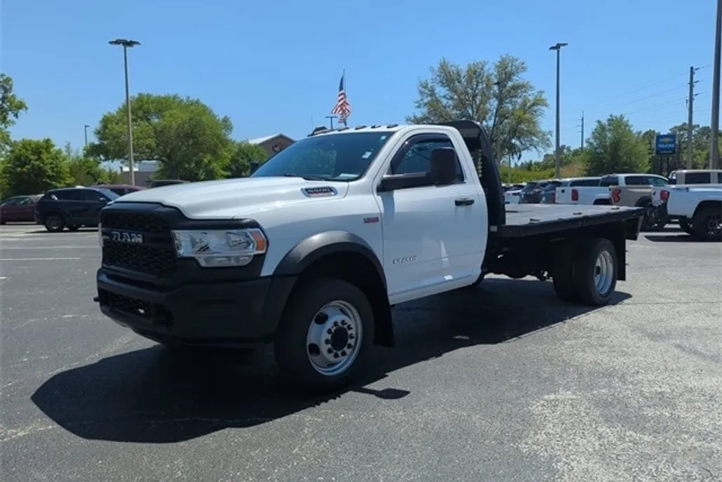 2022 Ram 5500 Tradesman SLT photo 1