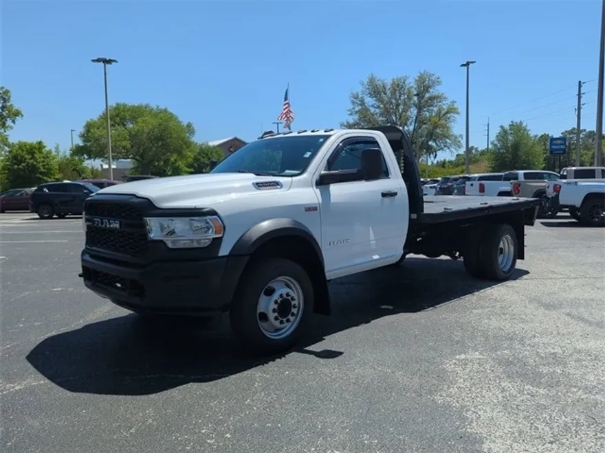 2022 Ram 5500 Tradesman SLT photo 1
