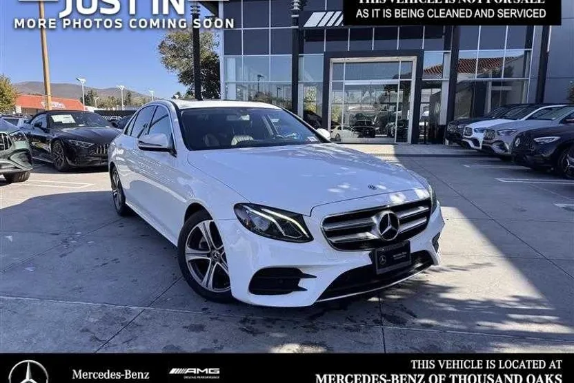 2018 Mercedes Benz E 300 photo 1