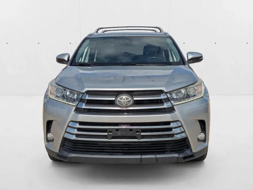 2018 Toyota Highlander Base photo 1