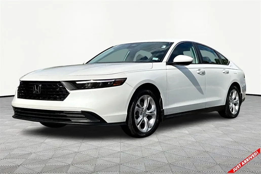 2024 Honda Accord LX photo 1