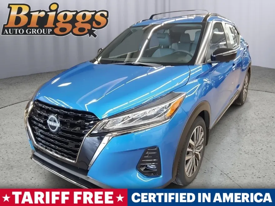 2023 Nissan Kicks SR photo 1