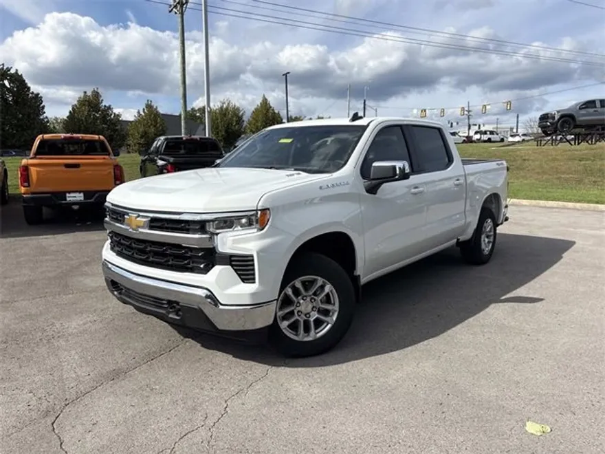 2026 Chevrolet Silverado 1500 LT photo 1