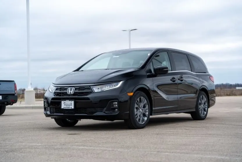 2026 Honda Odyssey Touring photo 1