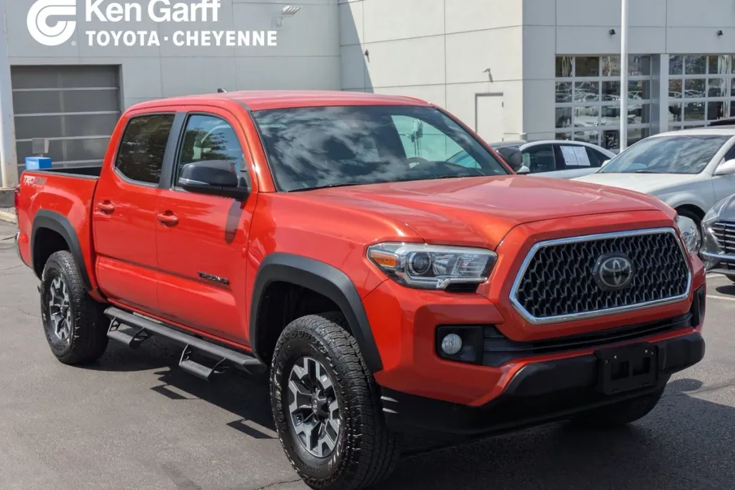 2018 Toyota Tacoma TRD Sport photo 1