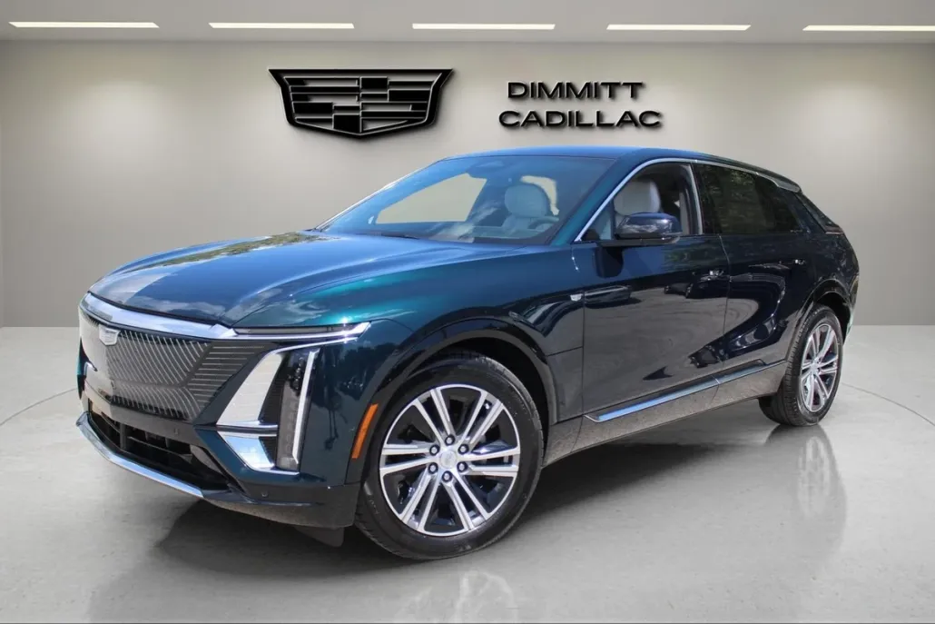 2025 Cadillac Lyriq Luxury photo 1