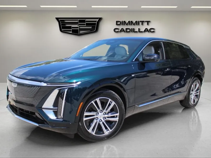 2025 Cadillac Lyriq Luxury photo 1
