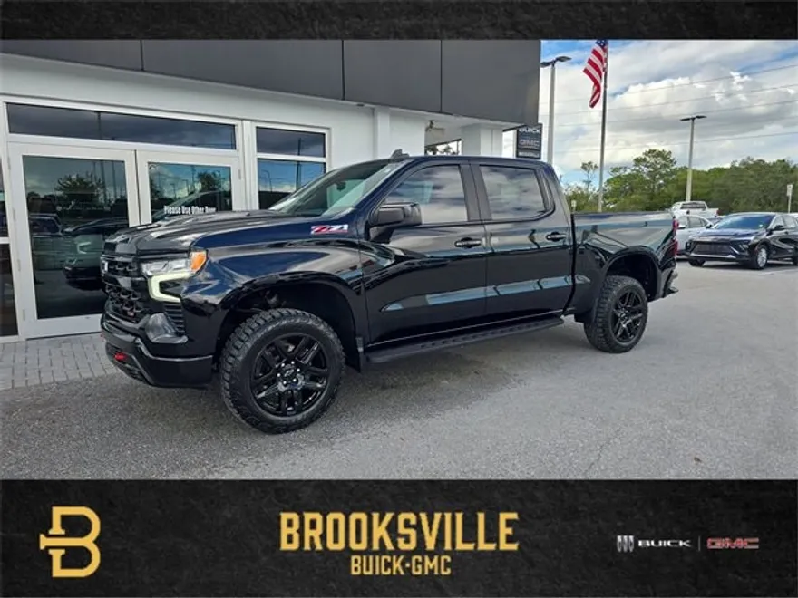 2023 Chevrolet Silverado Trail Boss LT photo 1