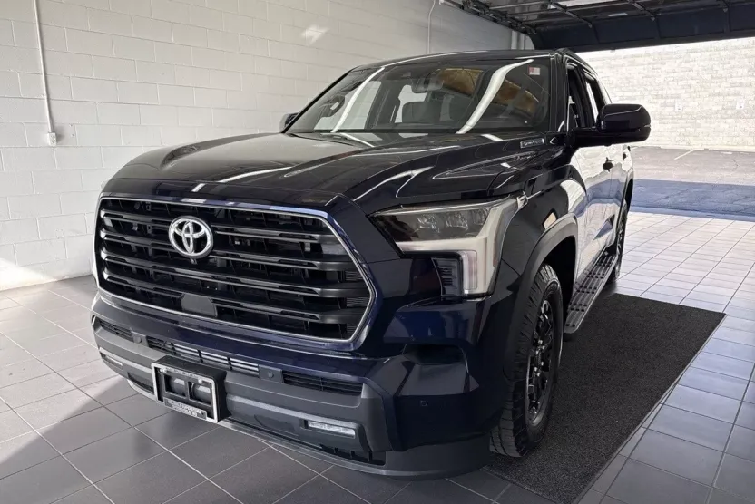 2025 Toyota Sequoia SR5 photo 1
