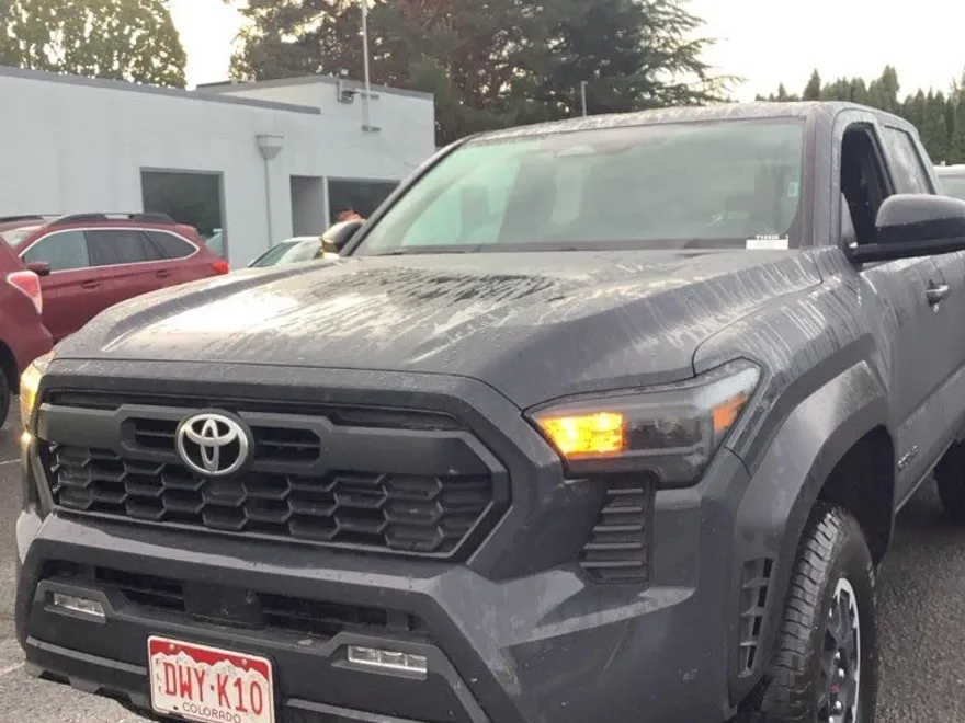 2024 Toyota Tacoma TRD Off-Road photo 1