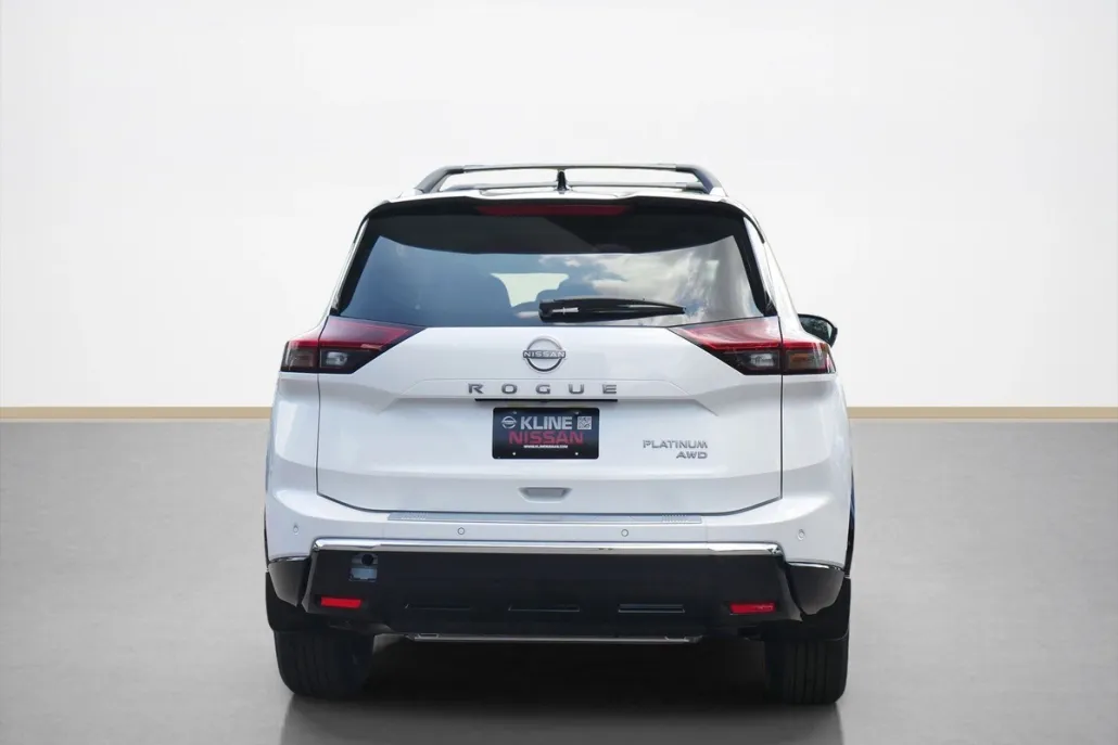 2025 Nissan Rogue Platinum photo 1