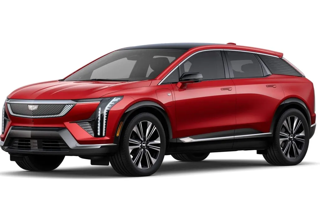 2025 Cadillac Optiq Luxury photo 1