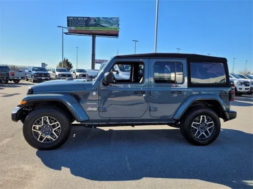 2024 Jeep Wrangler Sahara photo 4