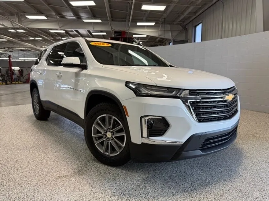 2022 Chevrolet Traverse Cloth 1LT photo 1