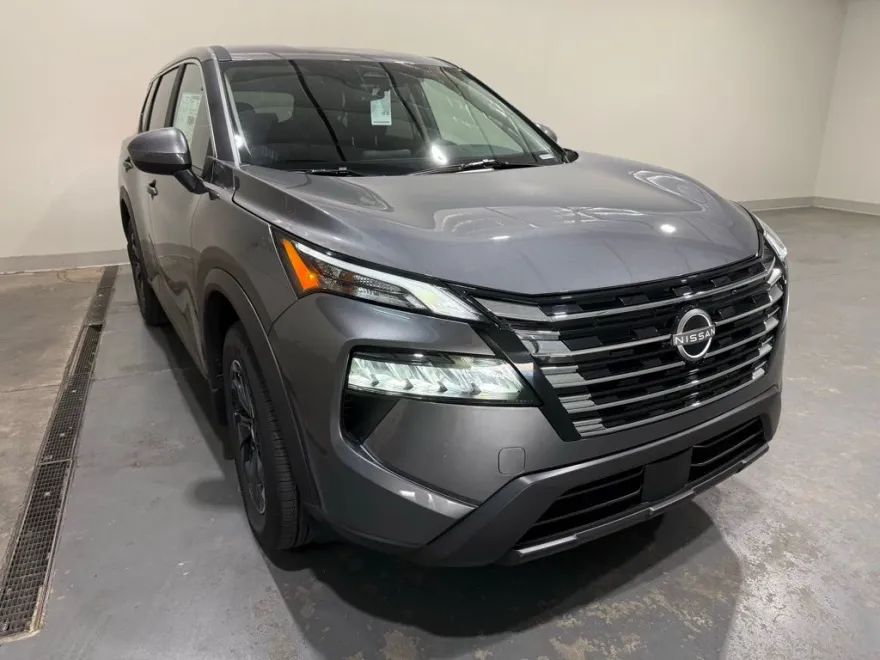 2026 Nissan Rogue SV photo 1