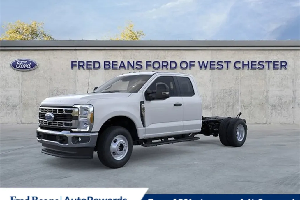 2025 Ford F-350 XL photo 1