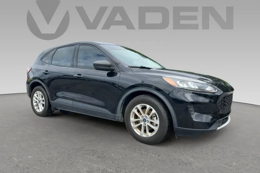 2020 Ford Escape S photo 1