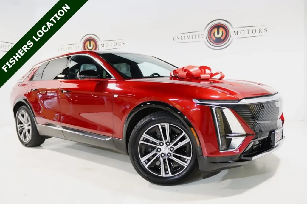2024 Cadillac Lyriq Luxury photo 1