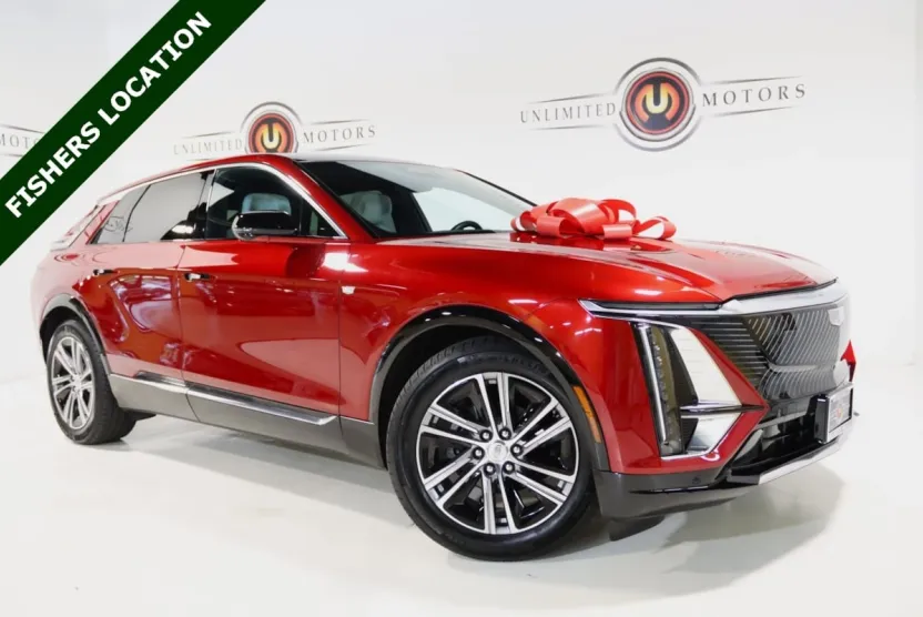 2024 Cadillac Lyriq Luxury photo 1