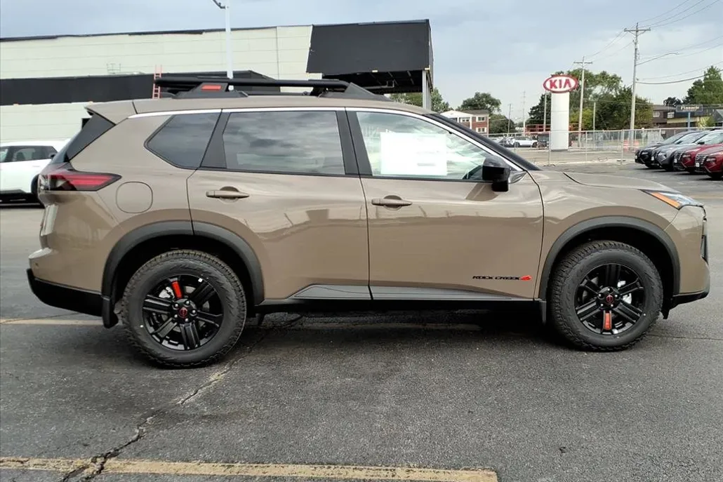 2026 Nissan Rogue SV photo 1