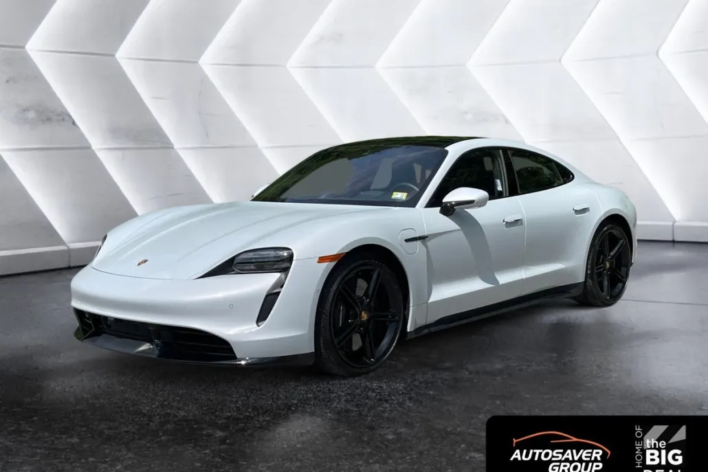 2024 Porsche Taycan Turbo S photo 1
