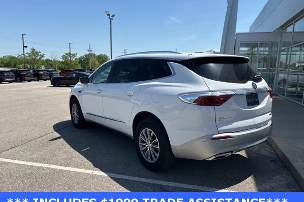 2024 Buick Enclave Premium photo 1