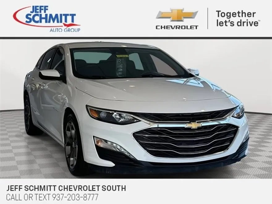 2024 Chevrolet Malibu 1LT photo 1