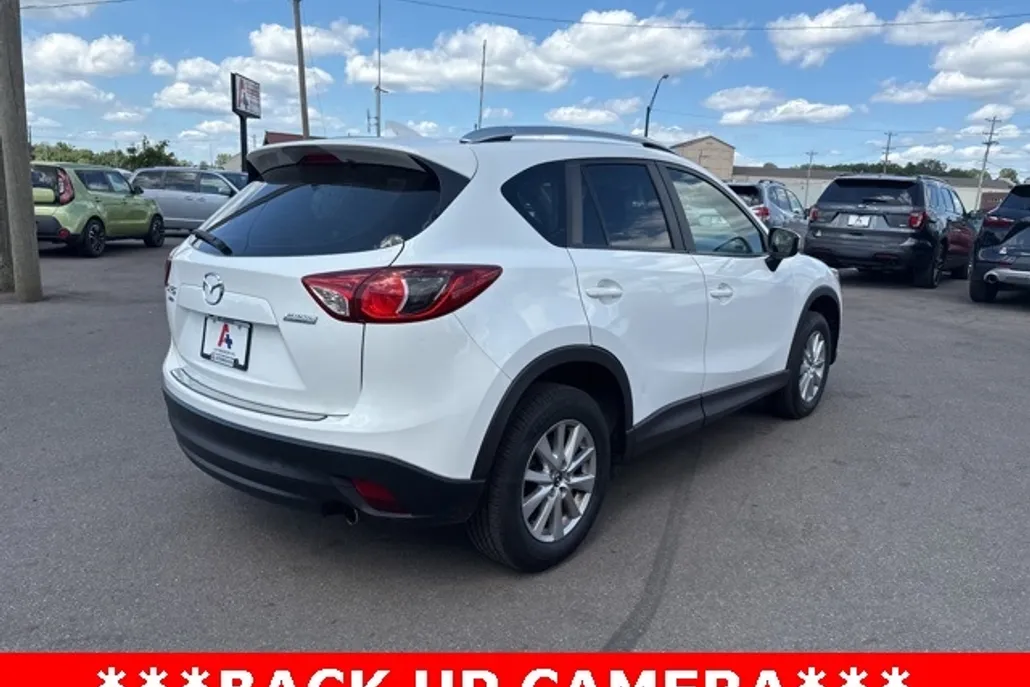 2016 Mazda CX-5 Sport photo 1