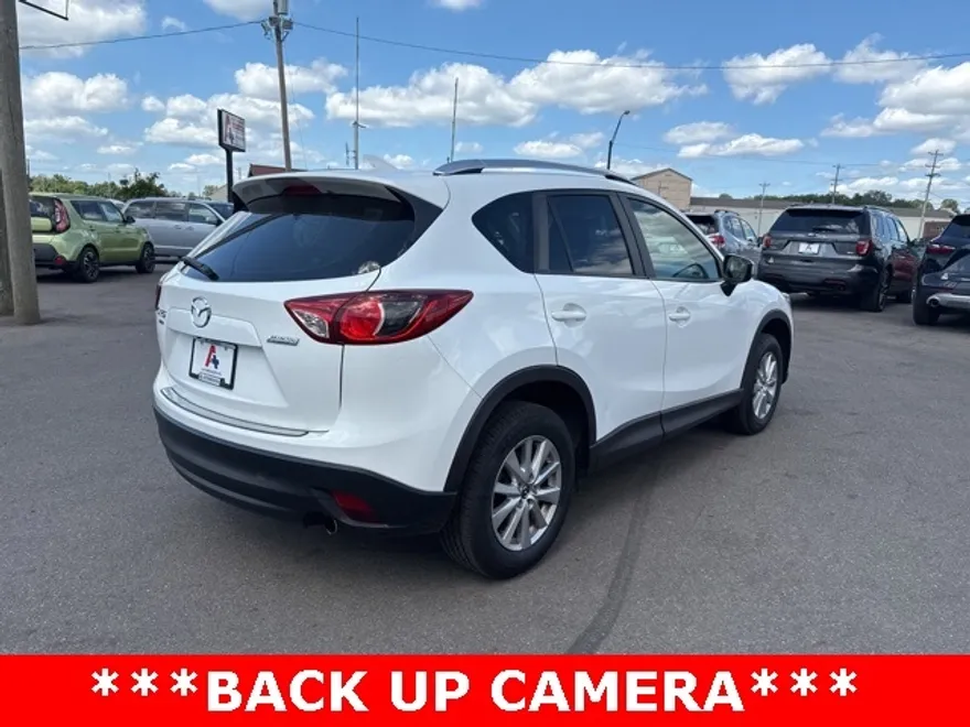 2016 Mazda CX-5 Sport photo 1