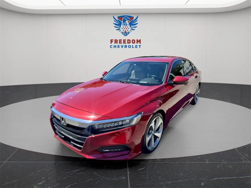 2018 Honda Accord Touring 1.5T photo 1