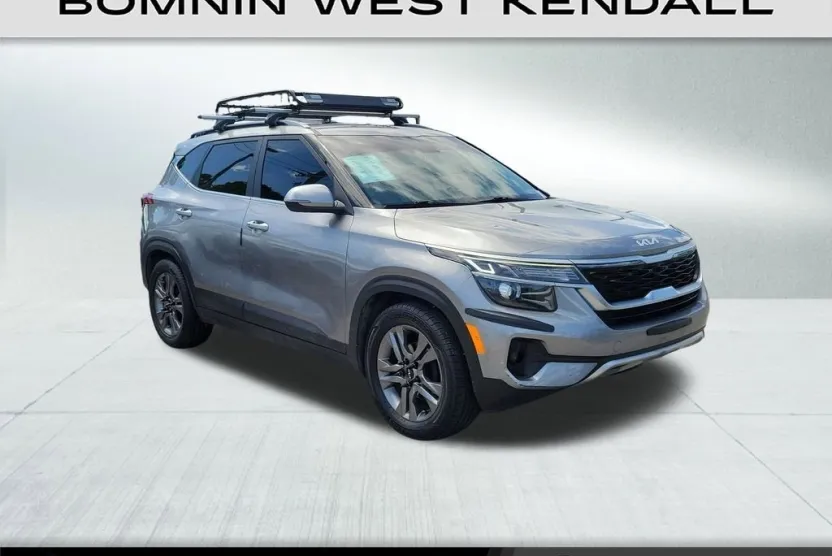 2023 Kia Seltos S photo 1