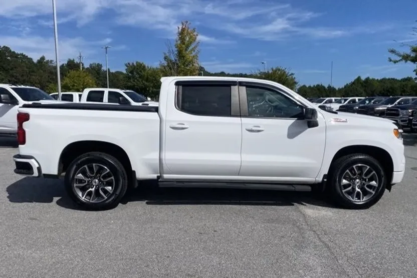 2022 Chevrolet Silverado 1500 RST photo 1