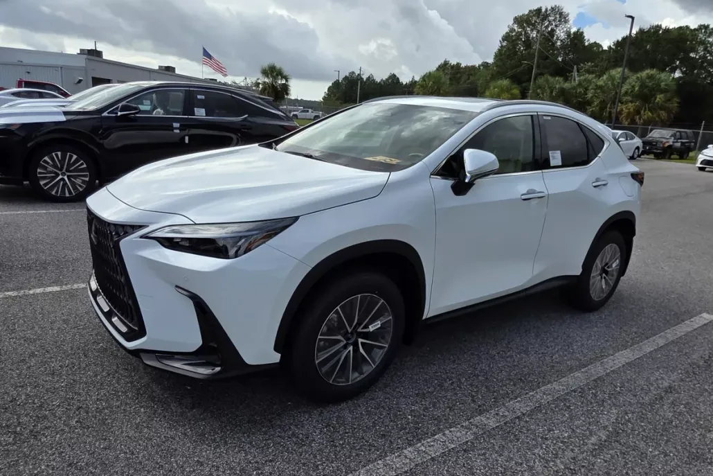 2026 Lexus NX 350 photo 1