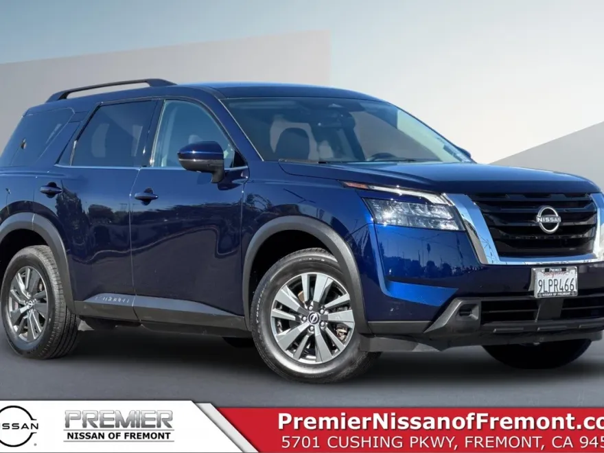 2024 Nissan Pathfinder SV photo 1