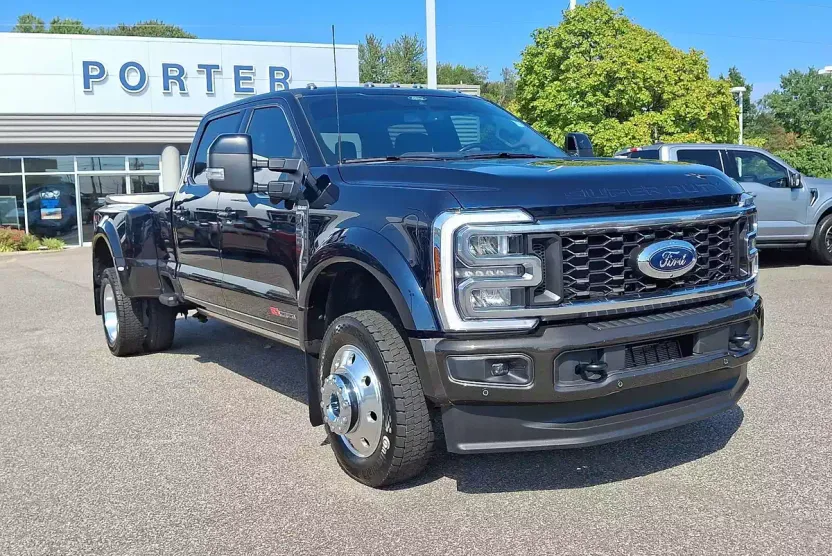 2024 Ford F-450 King Ranch photo 1