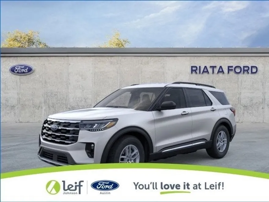 2025 Ford Explorer photo 1