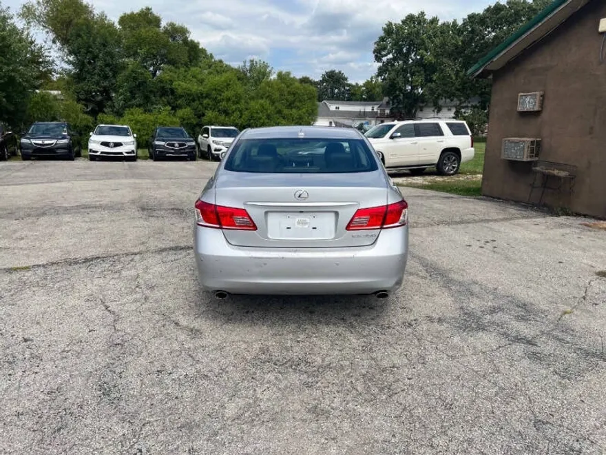 2011 Lexus ES 350 photo 1