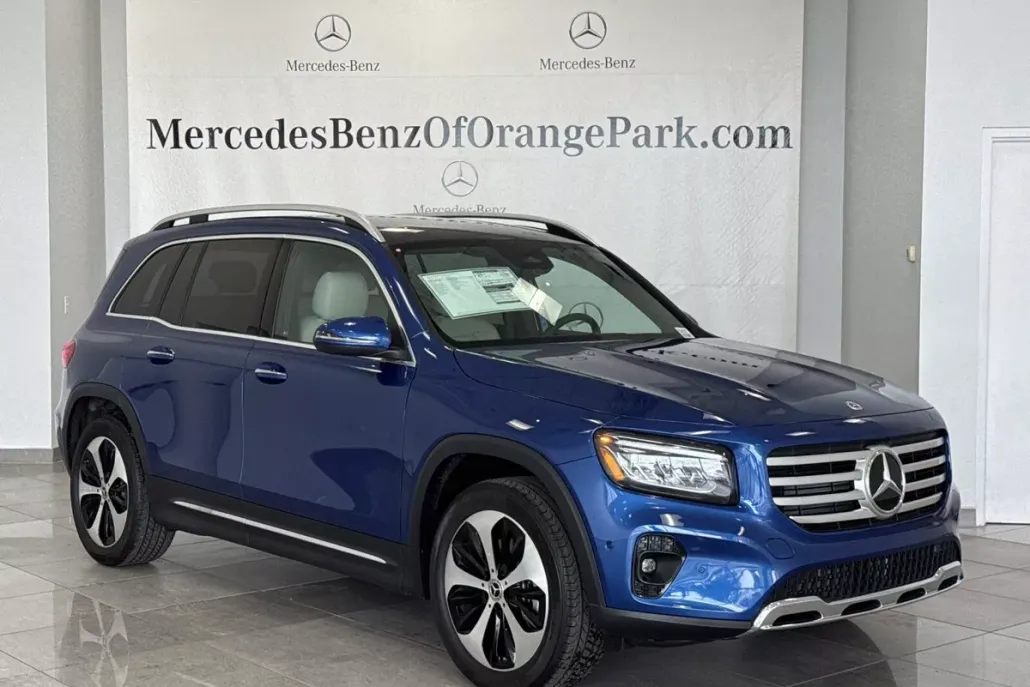 2026 Mercedes Benz GLB 250 4MATIC photo 1