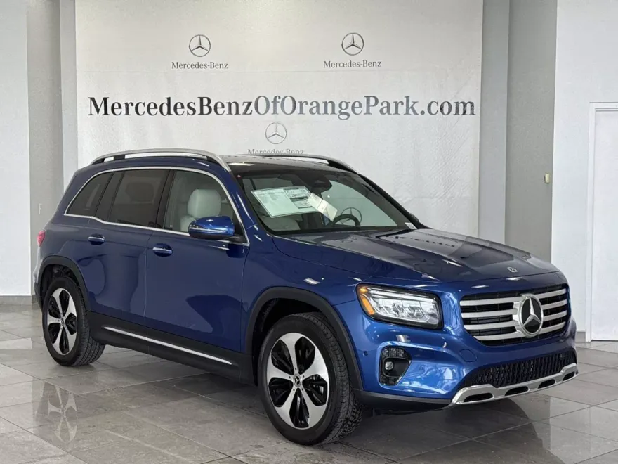 2026 Mercedes Benz GLB 250 4MATIC photo 1