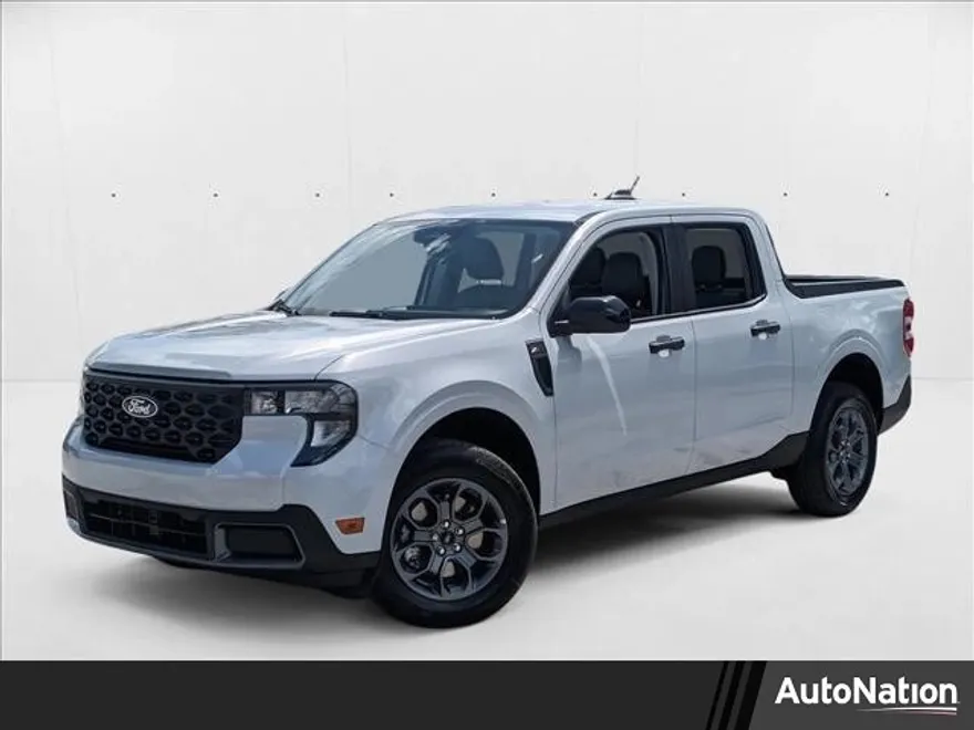 2025 Ford Maverick XLT photo 1